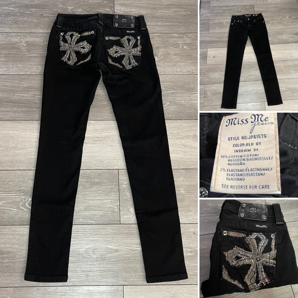 Miss Me size 26 signature skinny jeans. Black